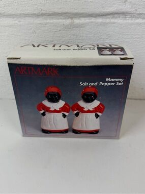 VTG Artmark Mammy Salt & Pepper Shakers Set